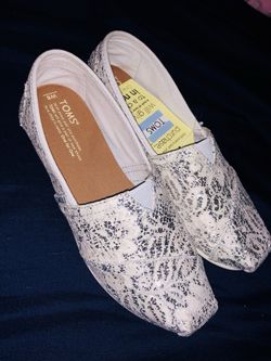 Toms - Size 8