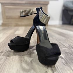 Aldo Size 8 Black And Gold Shoes 