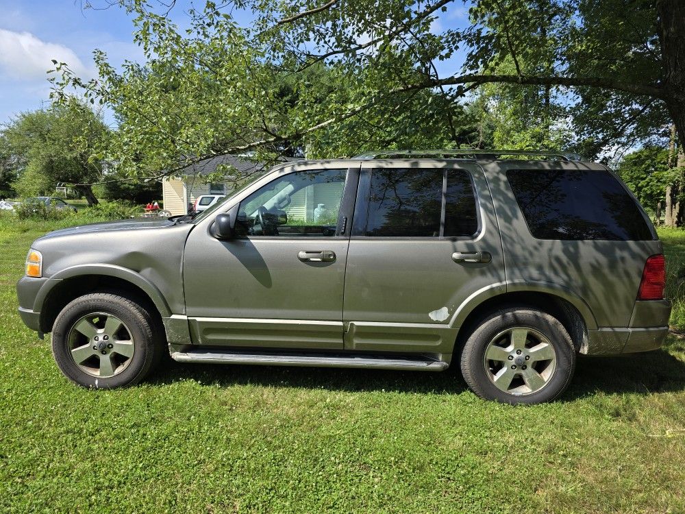 2003 Ford Explorer