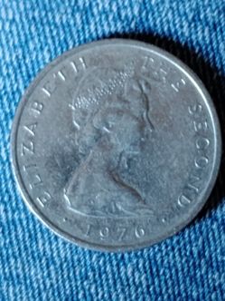 1976 Elizabeth The Second 10 Pence coin