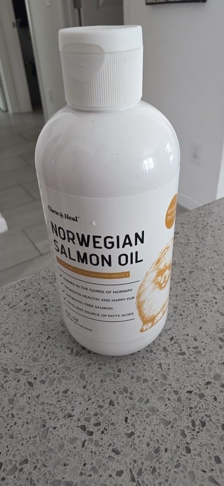 Salmon OIL OMEGA 3 New UNOPENED for Dogs.