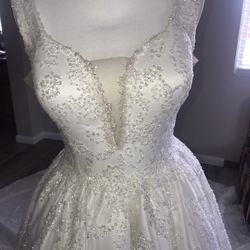  Wedding dress 