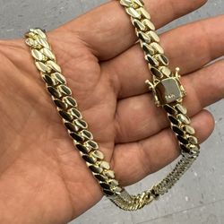  Heavy and Polished Premium plated Miami Cuban Links necklace🔥🔥
