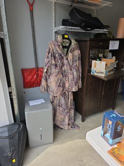 Cabelas Hunting Gear 3 Xl