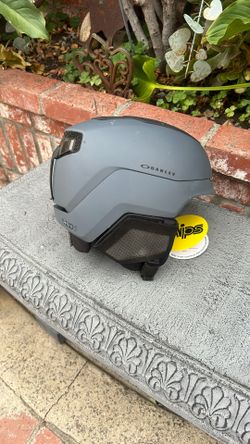 Oakley Sports Helmet