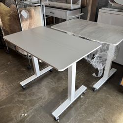 White Hand Crank Standing Desk with Wheels Excellent Condition Like New
