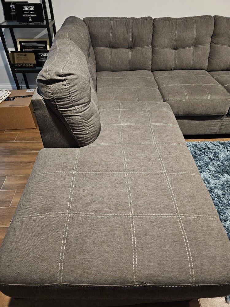 2-piece sectional with chaise couch