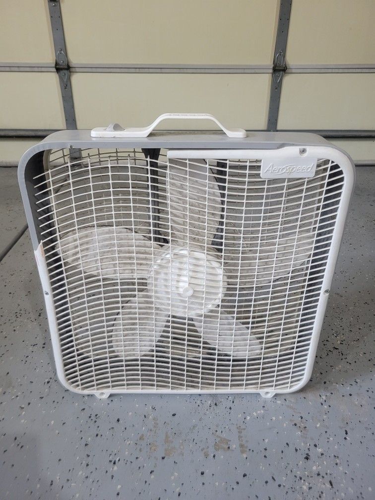 AeroSpeed 20" Box Fan