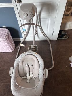 Graco Baby Swing/ Bouncer