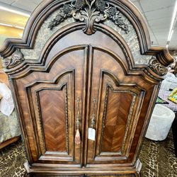 AICO By Michael Amini OPULENT Armoire