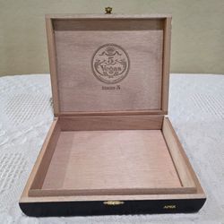 Honduras Black Empty Wood Wooden 5 Vegas Series "A" Apex Cigar Box Gold Accent