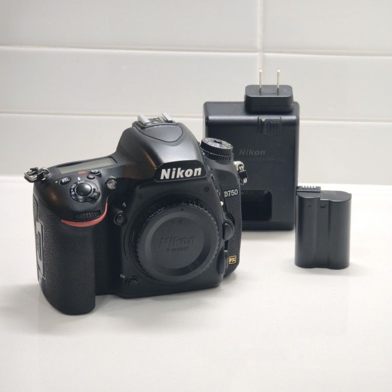 Nikon D750 Great Condition For Sale