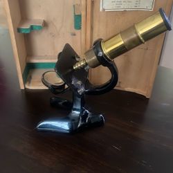 Microscope I.E.R.   Nr.404
