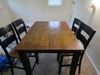 Dinning table with 4 chairs