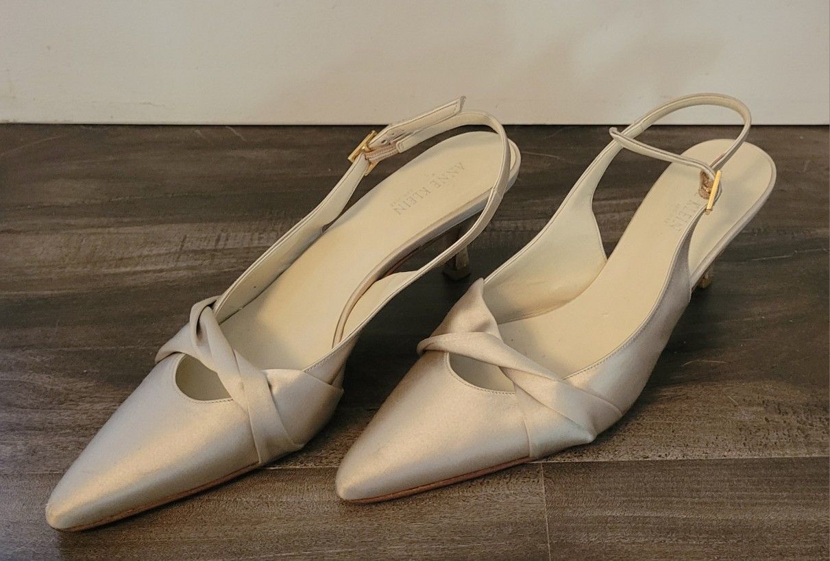 Anne Klein Satin Bridal Formal Heels Pointed Toe Slingback Size 7