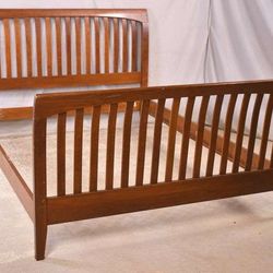 NEW PRICE Ethan Allen Queen Sleigh Bed