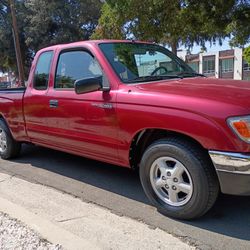 Toyota Tacoma X-cab V6 5-speed Original One Owner Fully Loaded LX Long Bed