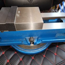 5" vise with removale swivel base - perfect for milling/drilling 