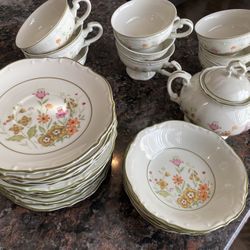BERKLEY HOUSE FINE CHINA LIN CUPS MUGS PLATES SAUCERS BOWLS OBO