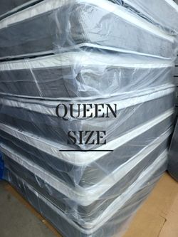NEW QUEEN-SIZE PILLOW TOP MATTRESS & BOX SPRING ‐ 2PC