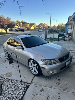 2001 Lexus IS 300