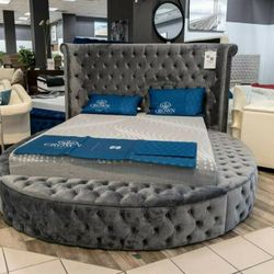 ⚡$39 Down Payment ⚡ IN STOCK❤LUXUS VELVET QUEEN BED