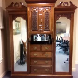 Armoire dresser
