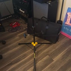 Hercules GS422B Plus Two Guitar Stand