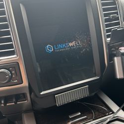 2017 Ford F250 Tesla Screen