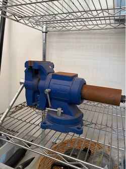 Forward Swivel Bench Vise – Heavy Duty