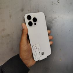iPhone 16 Pro Max 256GB Unlocked Excellent condition - On Special Cash Deal $849 🤩 + Free SP (payments options available)