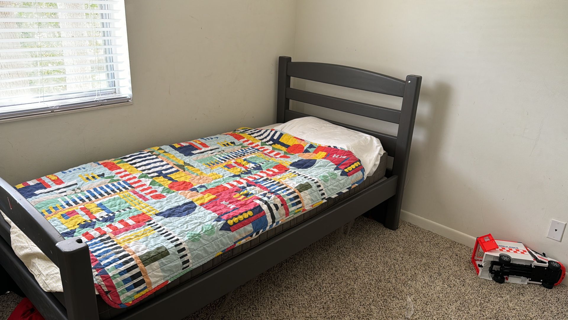 2 Twin Bed , Converts To Bank Bed