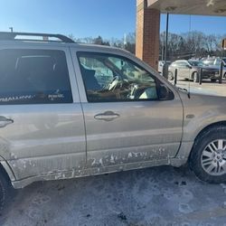 2005 Mercury Mariner Brown