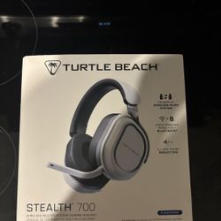 Turtle Beach Stealth 700 Gen 3 for PlayStation 5 PS4 Switch PC Apple Android
