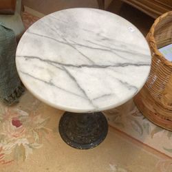 Charming Marble Little Side Table!