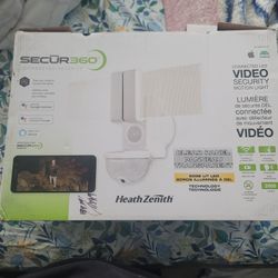 Secur360 Flood Light Camera