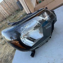 Used Toyota Tacoma Headlight 12-15 