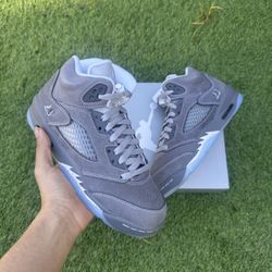 Jordan 5 “Wolf Grey” (2026) Size: 5.5Y, 6Y and 6.5Y