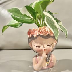 Sweet Girl Planter With N’Joy Pothos