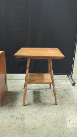 Vintage Medium Brown Wood End Table with Turned Legs