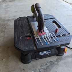 Rockwell Blade Runner Table Saw With Blades