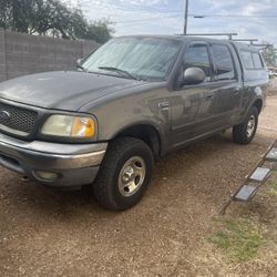 2003 F150-4x4 With Lear Camper