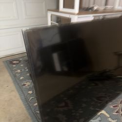 6’5 Smart TV