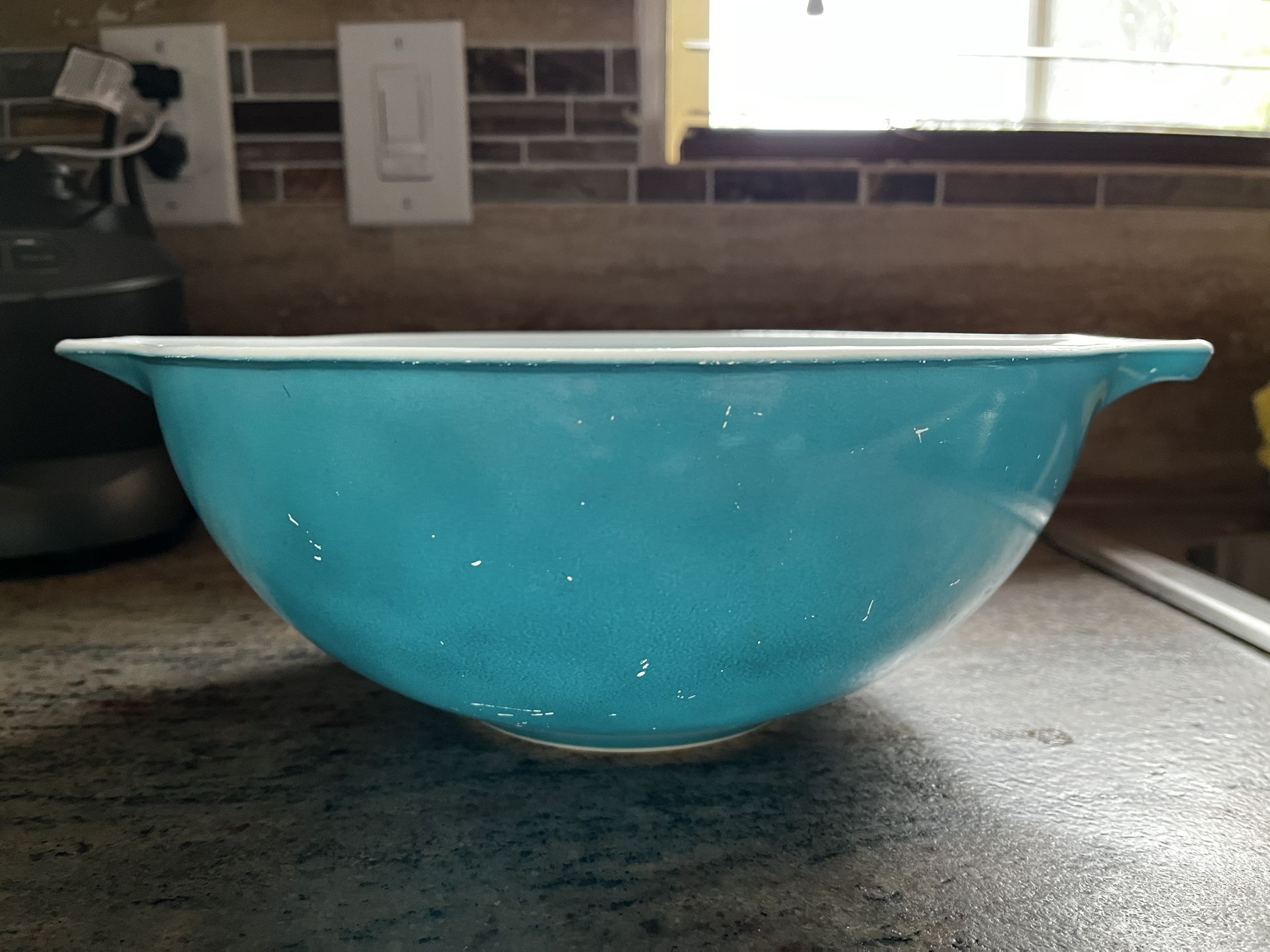 Pyrex Vintage Bowl 4qts 