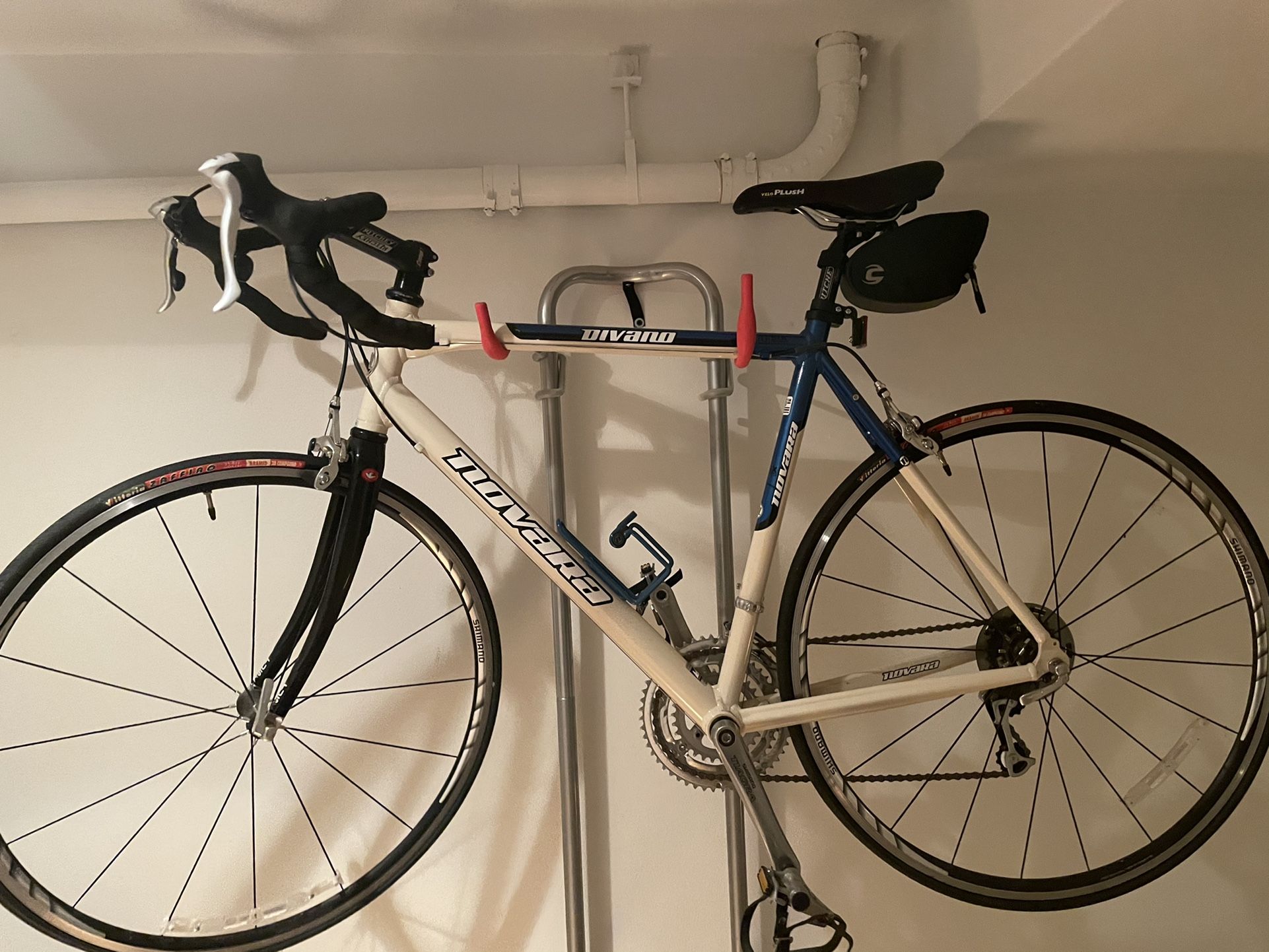 Divano Novara 26” Tire Road Bike