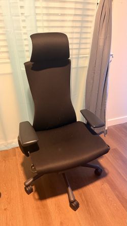 Herman Miller Embody Chair + Atlas Headrest ($2200 VALUE)