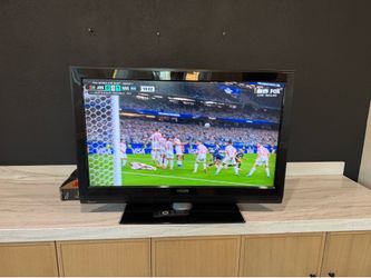 42” Philips TV with remote