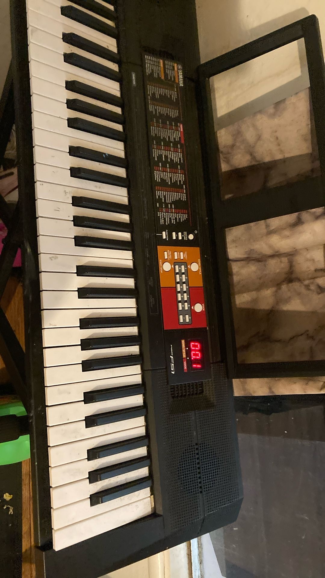 Yamaha Psr F51