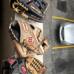  Baseball Gloves 4 Sale