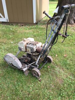 Concrete saw